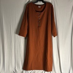Rust Maxi Dress with 3/4 Sleeves and Scoop Neck for Casual Occasions